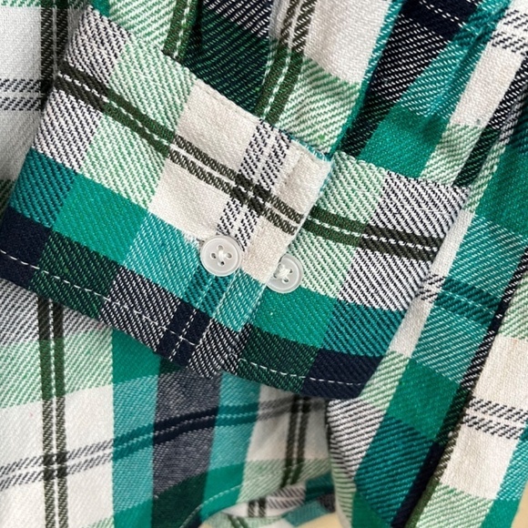 NWT PrettyLittleThings Green Check Oversized Long Sleeve Dad Shirt; One Size - Picture 3 of 10